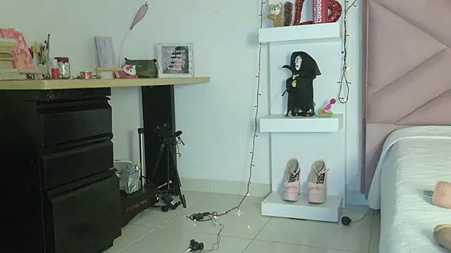 eva_sin18 লাইভ XXX চ্যাট