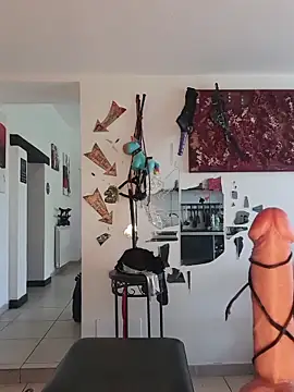 freyamoret: απευθείας συνομιλία ΧΧΧ