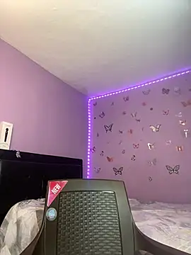 DILAY_XXX Adlı Modelin Canlı XXX Sohbeti