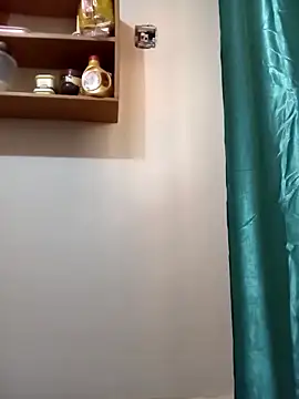 دردشة EmmaMiaa الجنسية المباشرة