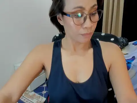 sweetkaley Adlı Modelin Canlı XXX Sohbeti