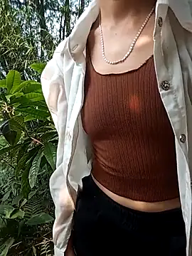 Daisyy-xxx লাইভ XXX চ্যাট