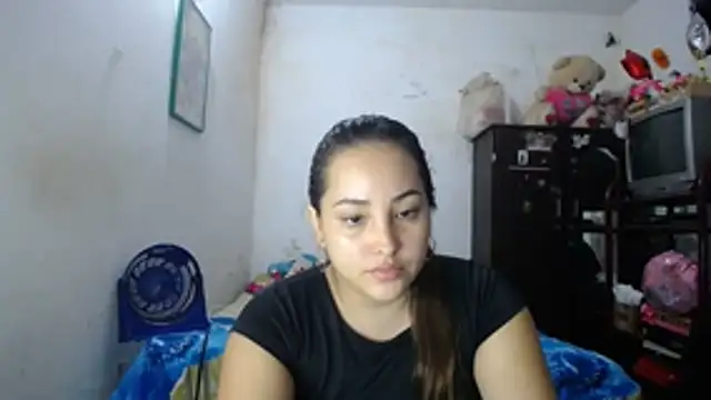 Ivanna_Vegax: απευθείας συνομιλία ΧΧΧ