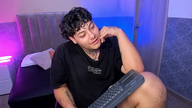 DAMON_SALVATTORE Live XXX Chat