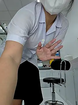 HinaLovely Adlı Modelin Canlı XXX Sohbeti