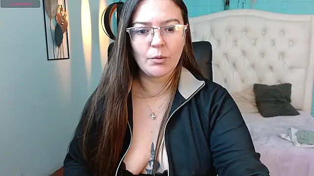 MsJossie: απευθείας συνομιλία ΧΧΧ