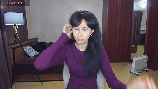 SheilaRare Adlı Modelin Canlı XXX Sohbeti