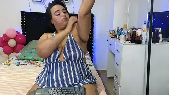 charlotte_077's Live XXX Chat