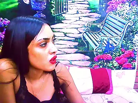 IndianPretty14u2Luv Chat XXX live