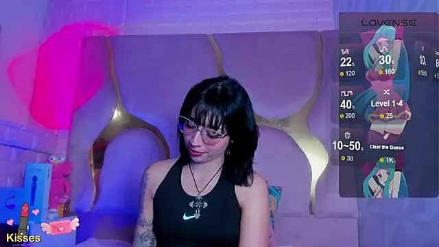 NaniiSisy's Webcam Show