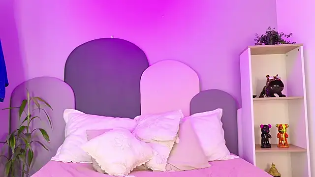 TaraCarson Chat XXX live