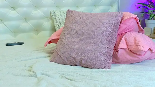 LadySweetWife Chat XXX live