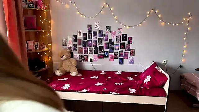 MoonRavelle: вебкам-шоу