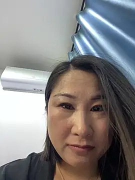 xiaoyi-10's Webcam Show