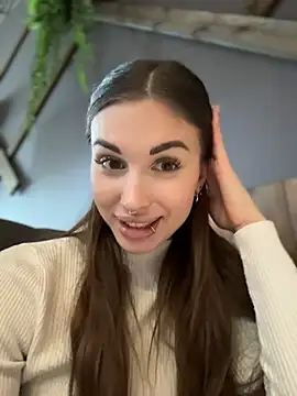 Charming_Ritta Show in webcam