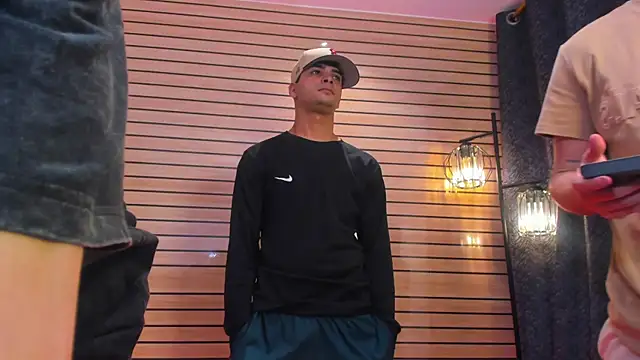 TheBatMansion: απευθείας συνομιλία ΧΧΧ