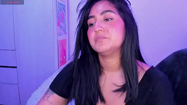 XXX chat uživo modela zakura_aniia