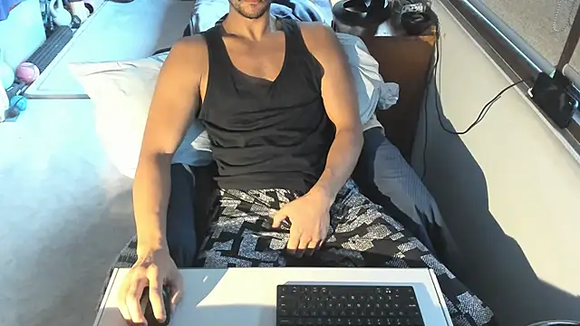 Show modela CassiusJohnson na web-kameri