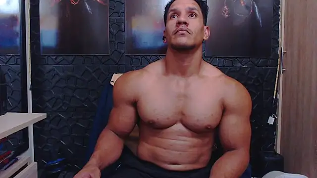 viktor_herrera Show Webcam