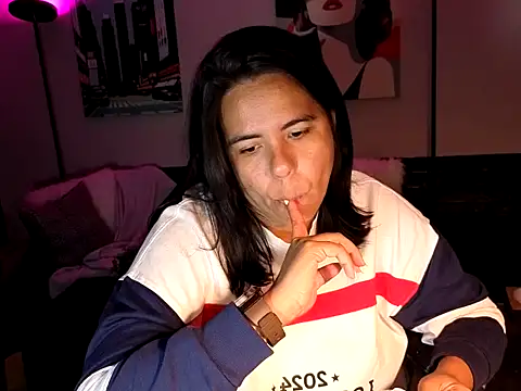 XXX chat uživo modela HannaJonns