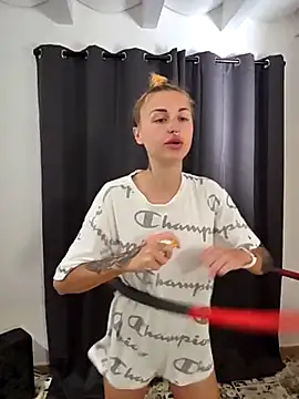 XXX chat uživo modela kylie_blck