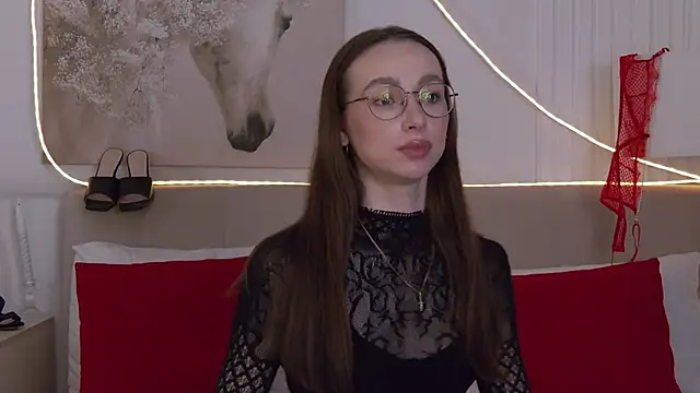 Emily_Simon Live XXX-Chat