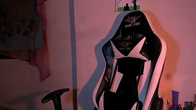 bad_girl_xxx: онлайн-секс-чат