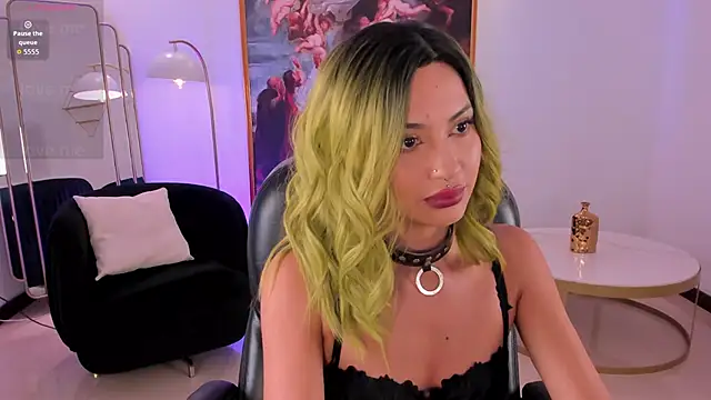 Chat +18 de KayraLanne ao vivo