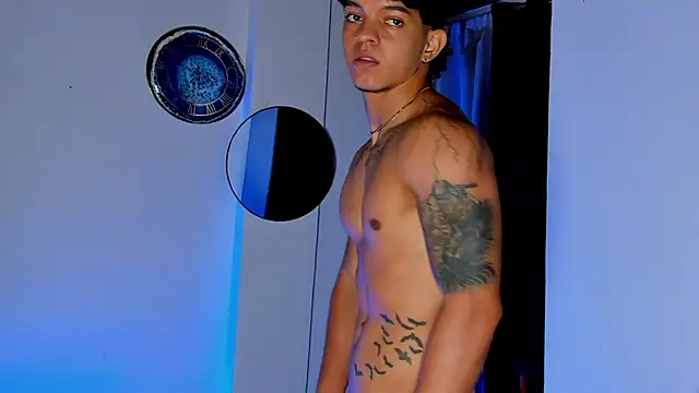 Noah_brown_2 Live XXX-Chat