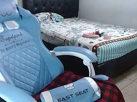 nathasha_Angi 即時 XXX 聊天