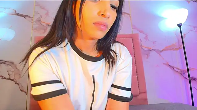 Chatroom XXX en direct de AlyaThompson