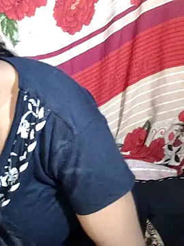 Itz_Aisha__ élő XXX-chatje