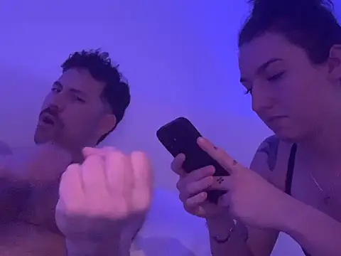 Chatroom XXX en direct de peachessixnine