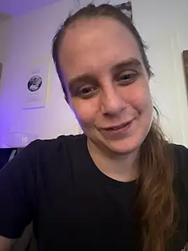 Pokazy przed kamerką – Chantalee