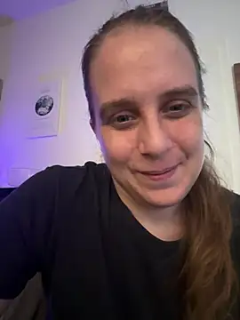 Chantalee Pertunjukan Webcam