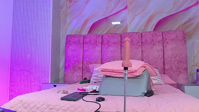 emmacurvy élő XXX-chatje