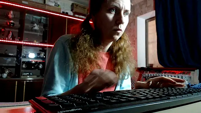 Онлайн чат XXX pa1e_pr1ncess