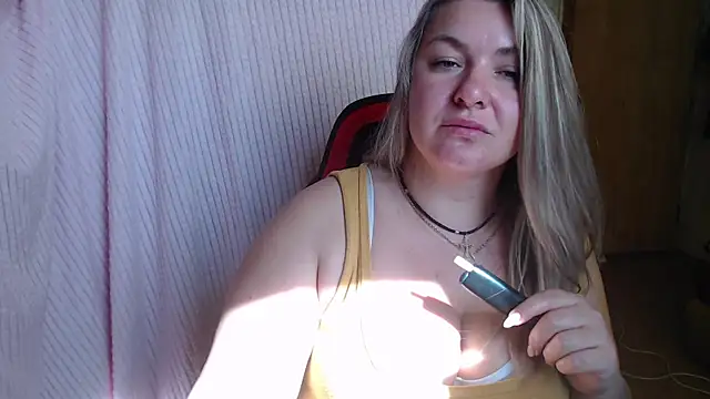 NikaSkylink Adlı Modelin Canlı XXX Sohbeti