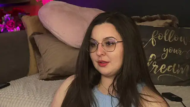 Mia_Swano Adlı Modelin Canlı XXX Sohbeti