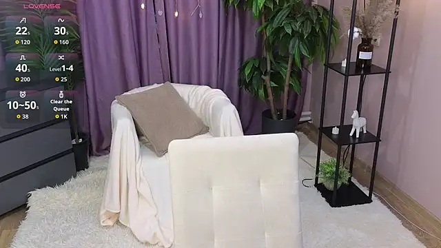 BlondeLina élő XXX-chatje