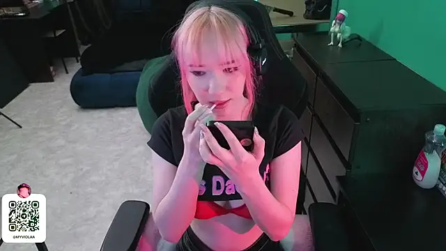 Maya_Viola লাইভ XXX চ্যাট