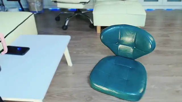 Czat XXX na żywo – _abii_