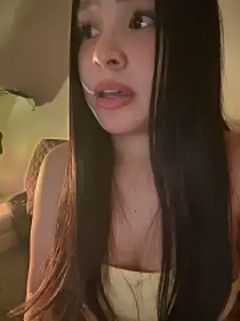 bella_parisi's Live XXX Chat