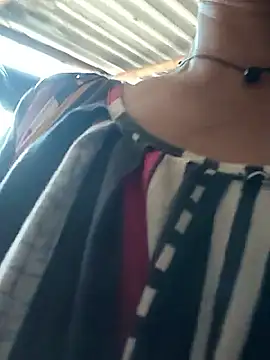 Sweet-runi: διαδικτυακό σόου στην κάμερα