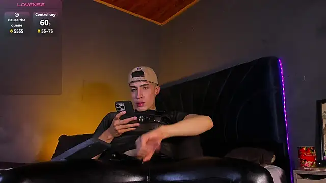 Angel_Snowhotxxx 网络视讯表演