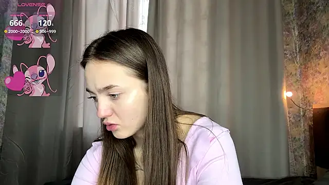 LoraDavi élő XXX-chatje