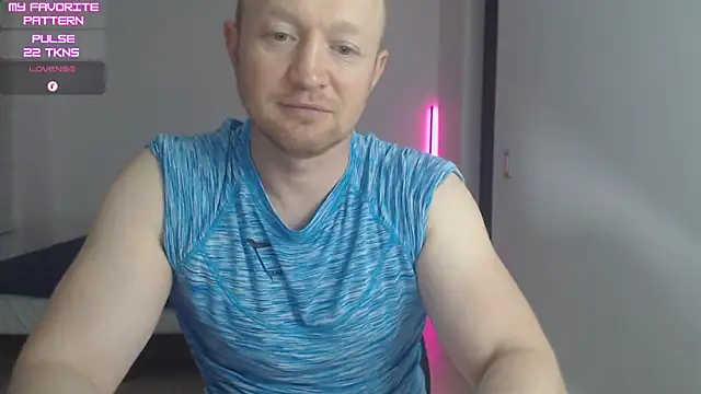 kevintyler69 Adlı Modelin Canlı XXX Sohbeti