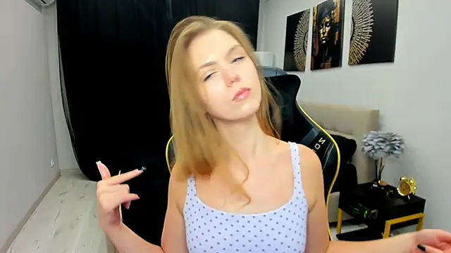 Strawberrye Chat XXX in diretta