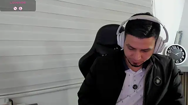 Rick_Adams Adlı Modelin Canlı XXX Sohbeti