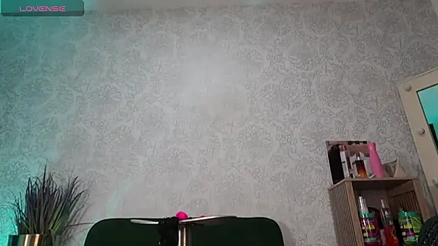 XXX chat uživo modela HOTBLACKANDWHITE2